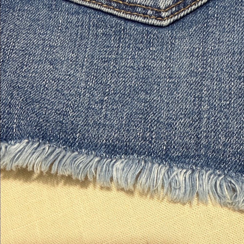 GAP 1969 Women's Medium Blue Frayed Hem Denim Cut Off Shorts, Size 26. - Picture 6 of 12